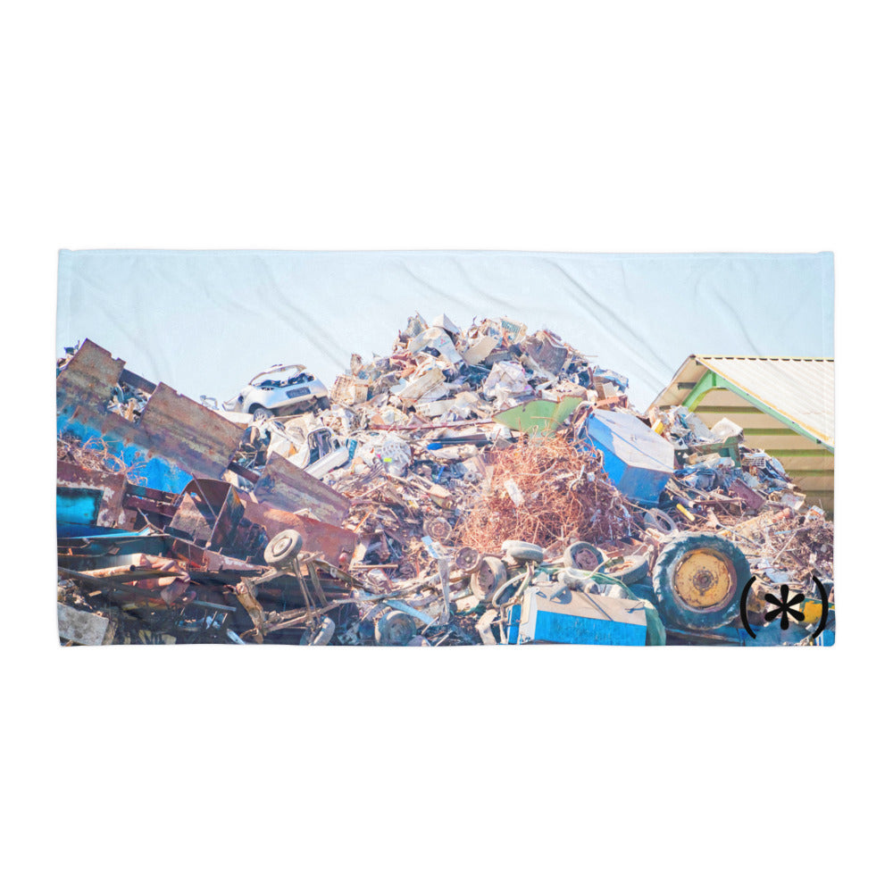 (*) "trash" beach towel